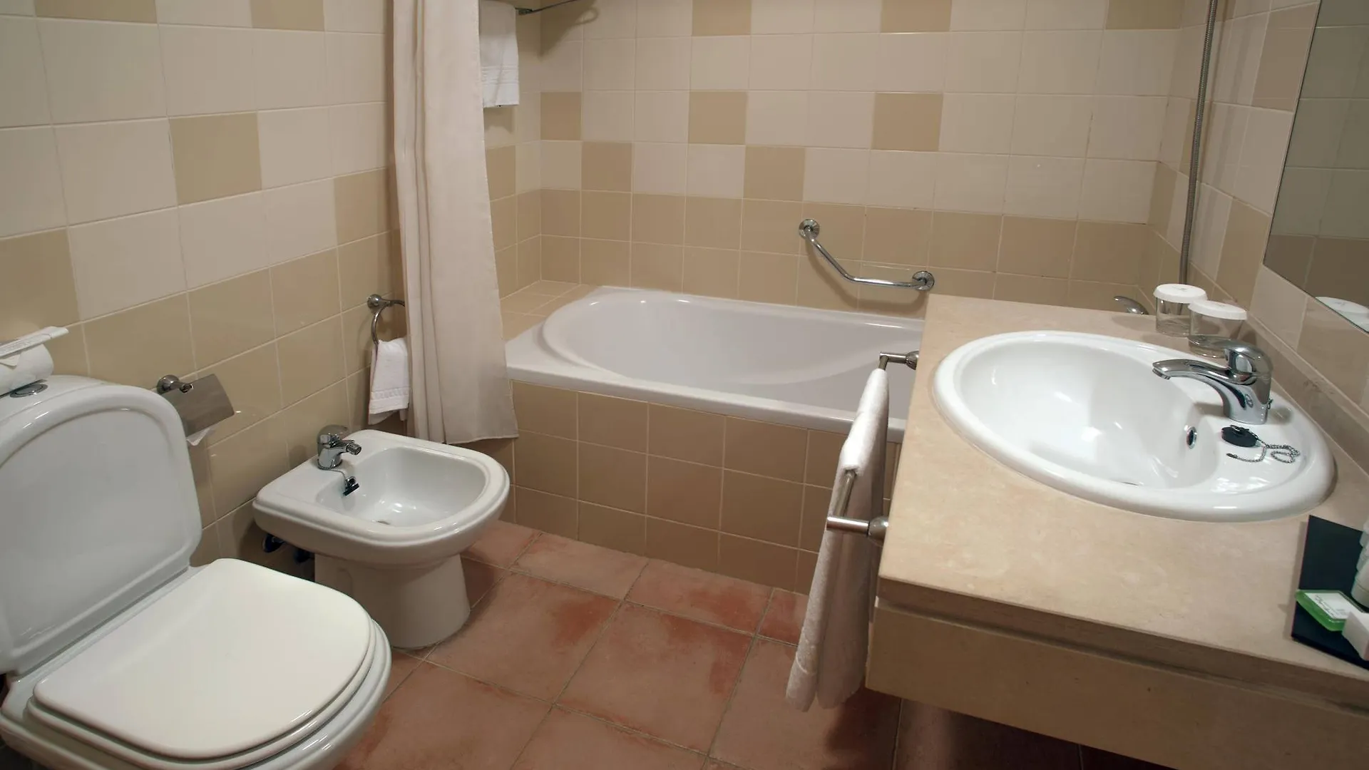 **** Hotel Ap Victoria Sports & Beach Olhos de Agua  Portogallo